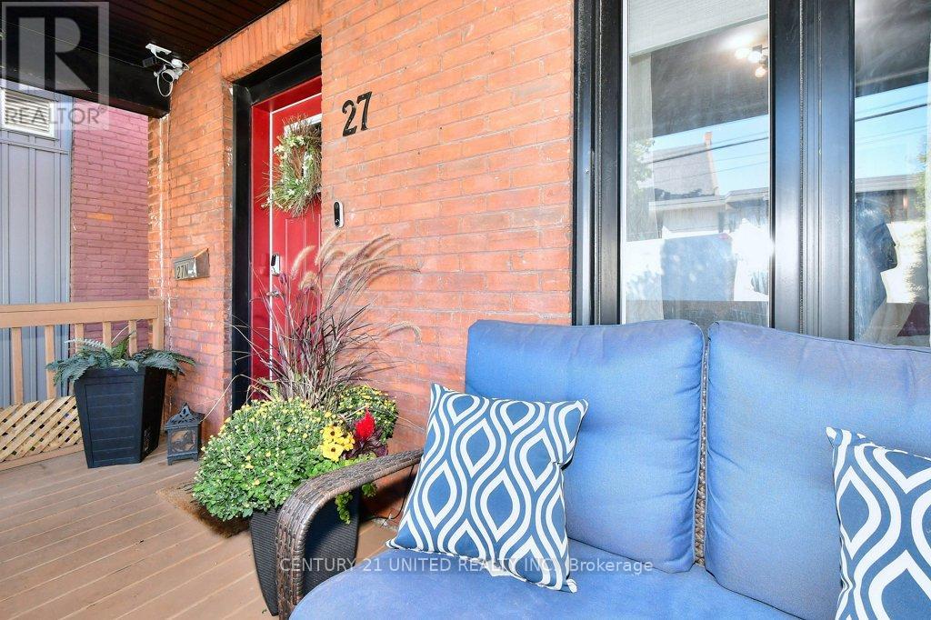 27 Park Street N, Peterborough, Ontario  K9J 3V3 - Photo 4 - X12440698