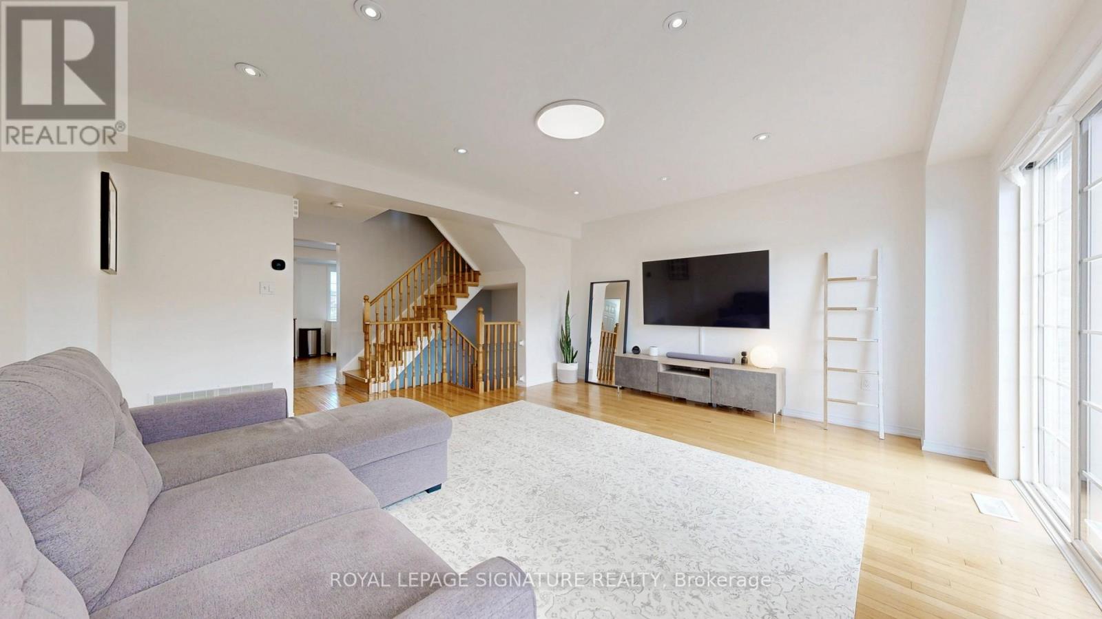 459 Rossland Road E, Ajax, Ontario  L1Z 0K8 - Photo 10 - E12703310