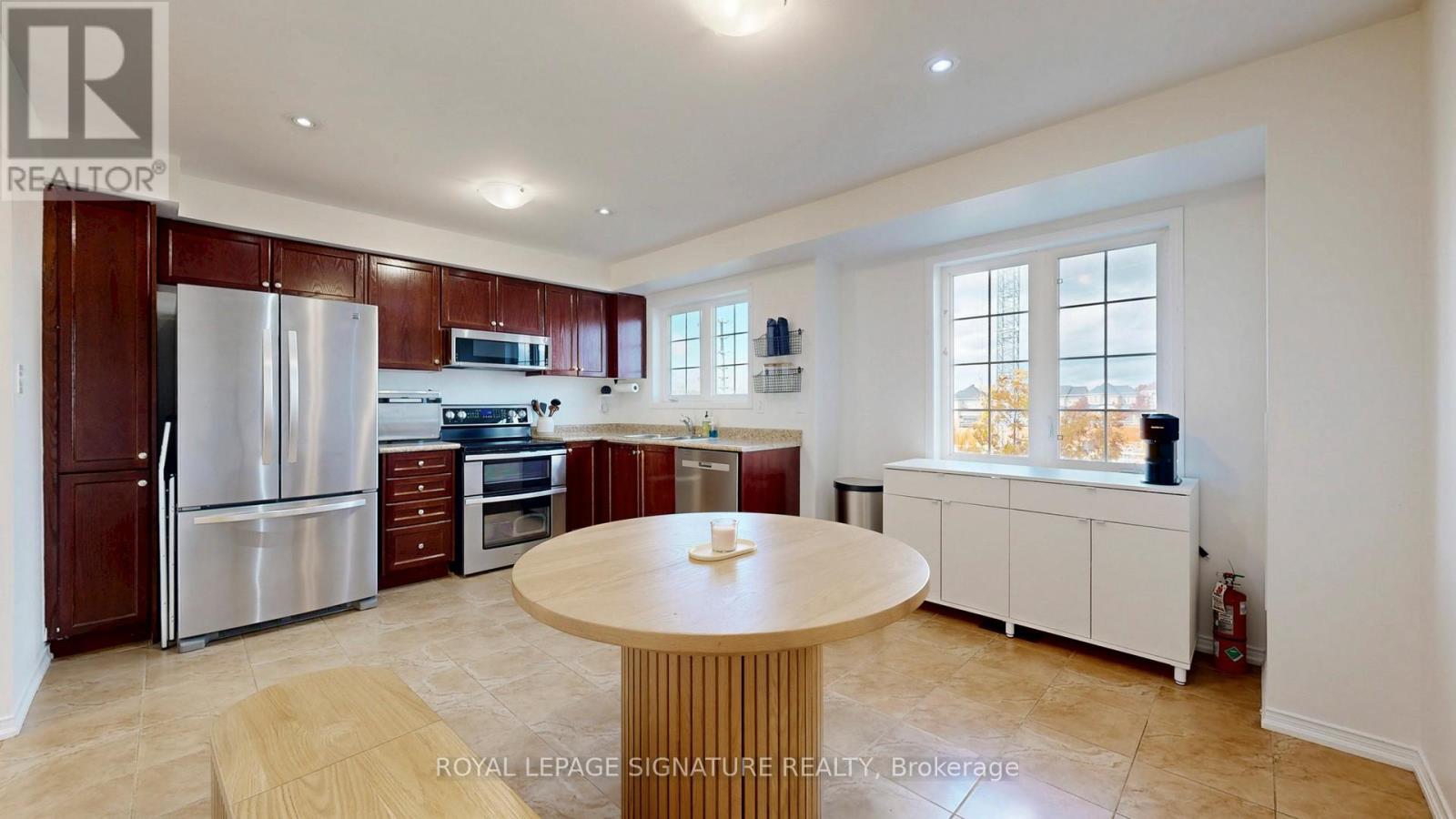 459 Rossland Road E, Ajax, Ontario  L1Z 0K8 - Photo 11 - E12703310