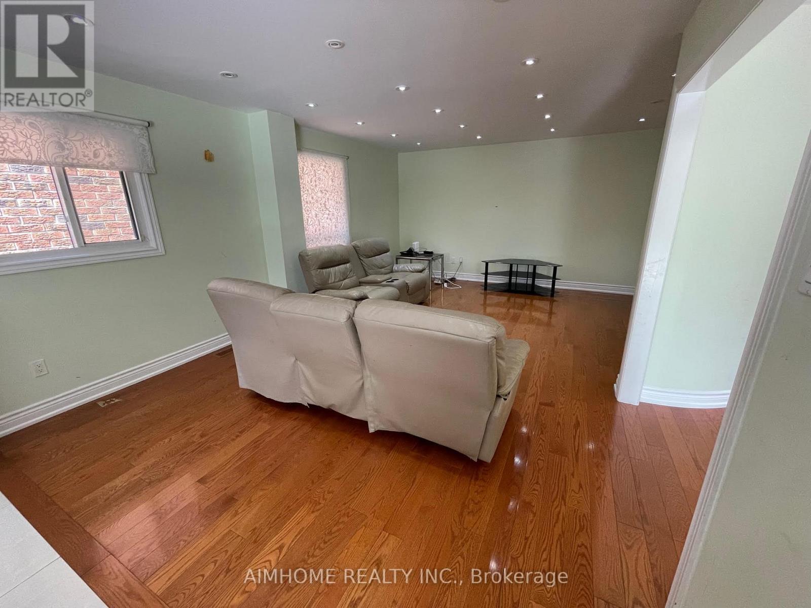 47 Hillfarm Drive, Toronto, Ontario  M1V 3C6 - Photo 4 - E12703384