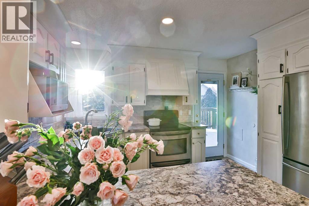 70 Sherwood Boulevard W, Lethbridge, Alberta  T1K 6E9 - Photo 10 - A2279456