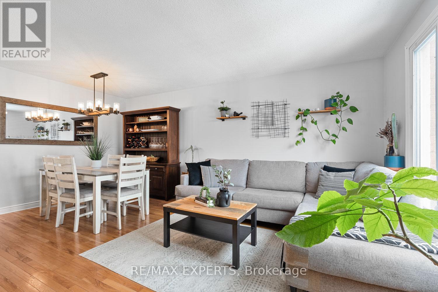 6 Longview Drive, Bradford West Gwillimbury (Bradford), Ontario  L3Z 2H1 - Photo 11 - N12703314