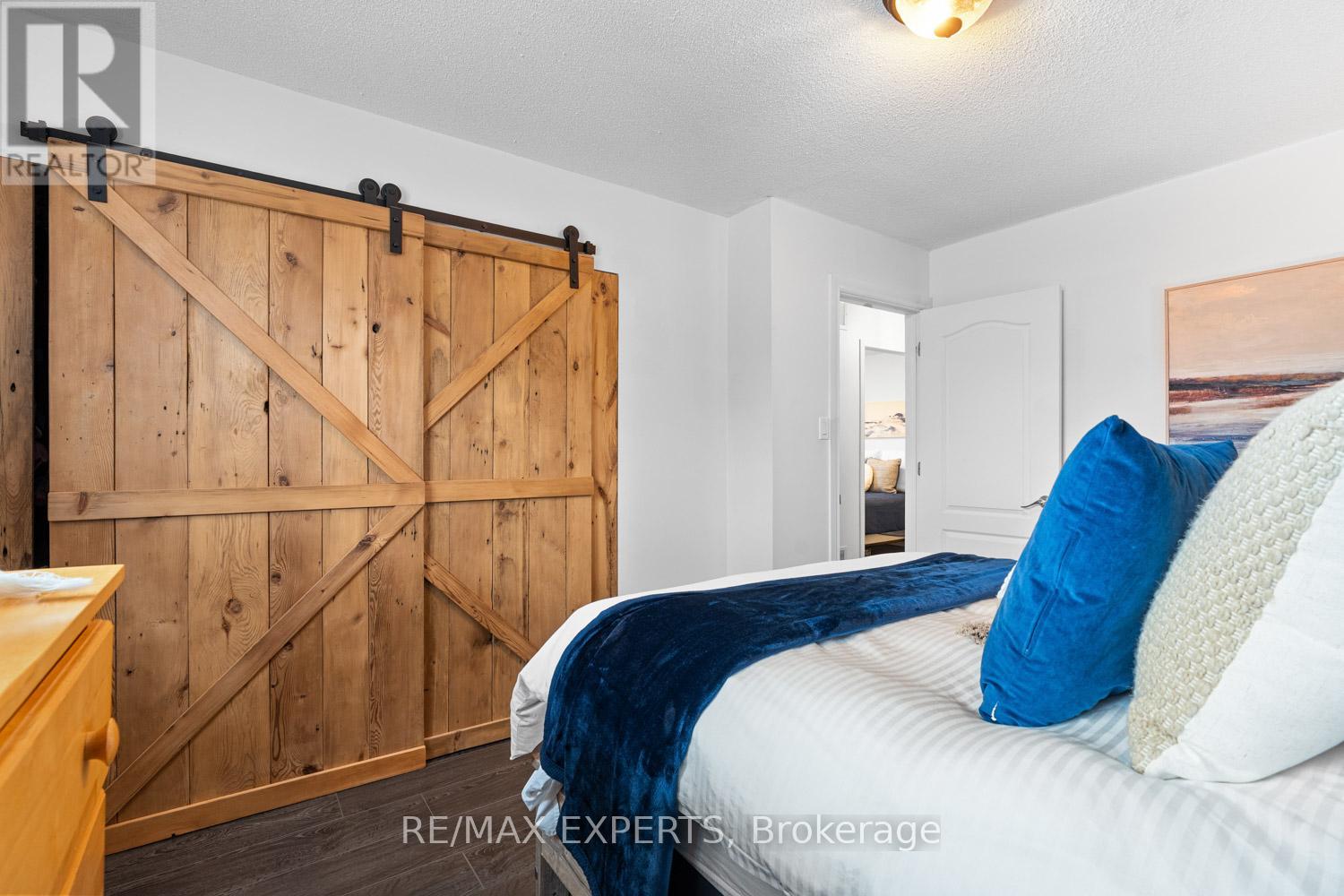 6 Longview Drive, Bradford West Gwillimbury (Bradford), Ontario  L3Z 2H1 - Photo 15 - N12703314