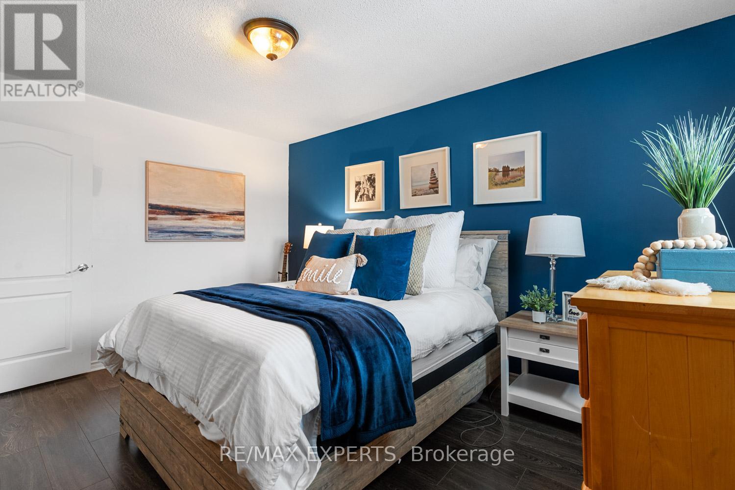 6 Longview Drive, Bradford West Gwillimbury (Bradford), Ontario  L3Z 2H1 - Photo 16 - N12703314