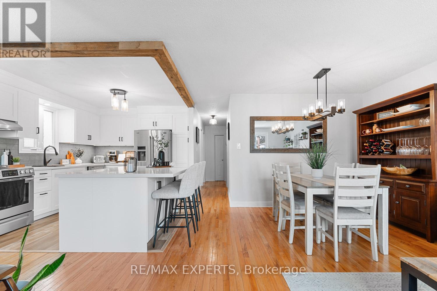 6 Longview Drive, Bradford West Gwillimbury (Bradford), Ontario  L3Z 2H1 - Photo 7 - N12703314