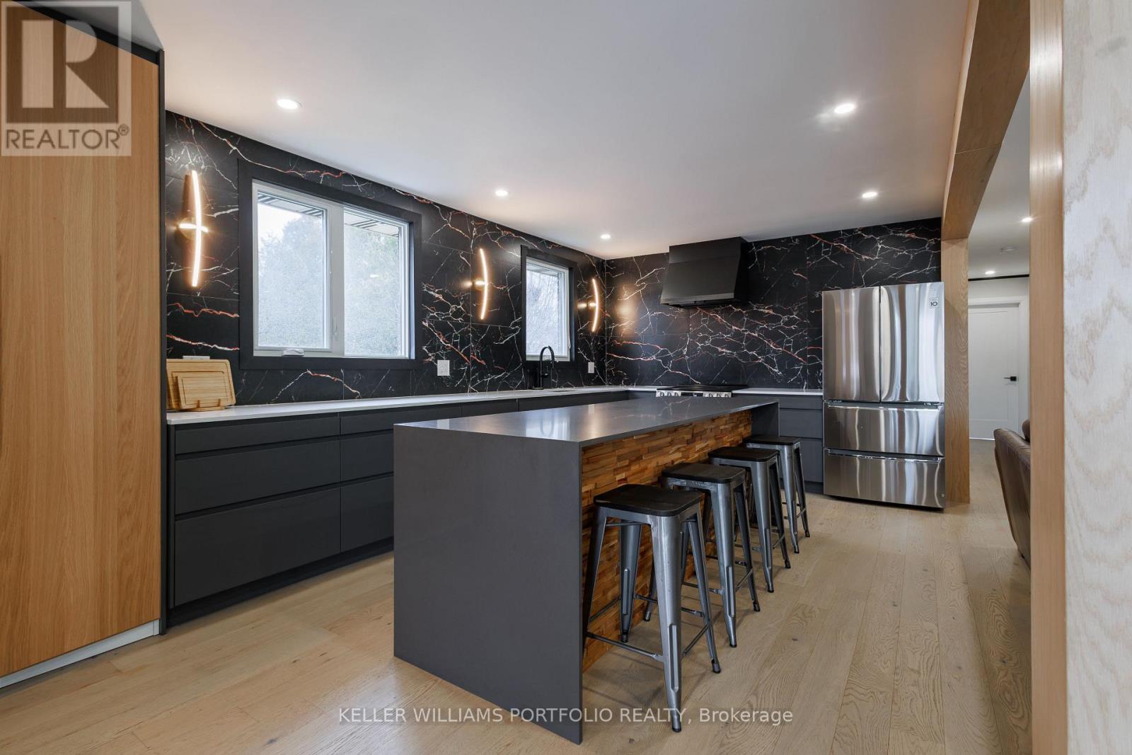 33 Cog Hill Drive, Vaughan, Ontario  L4K 1M6 - Photo 1 - N12703460