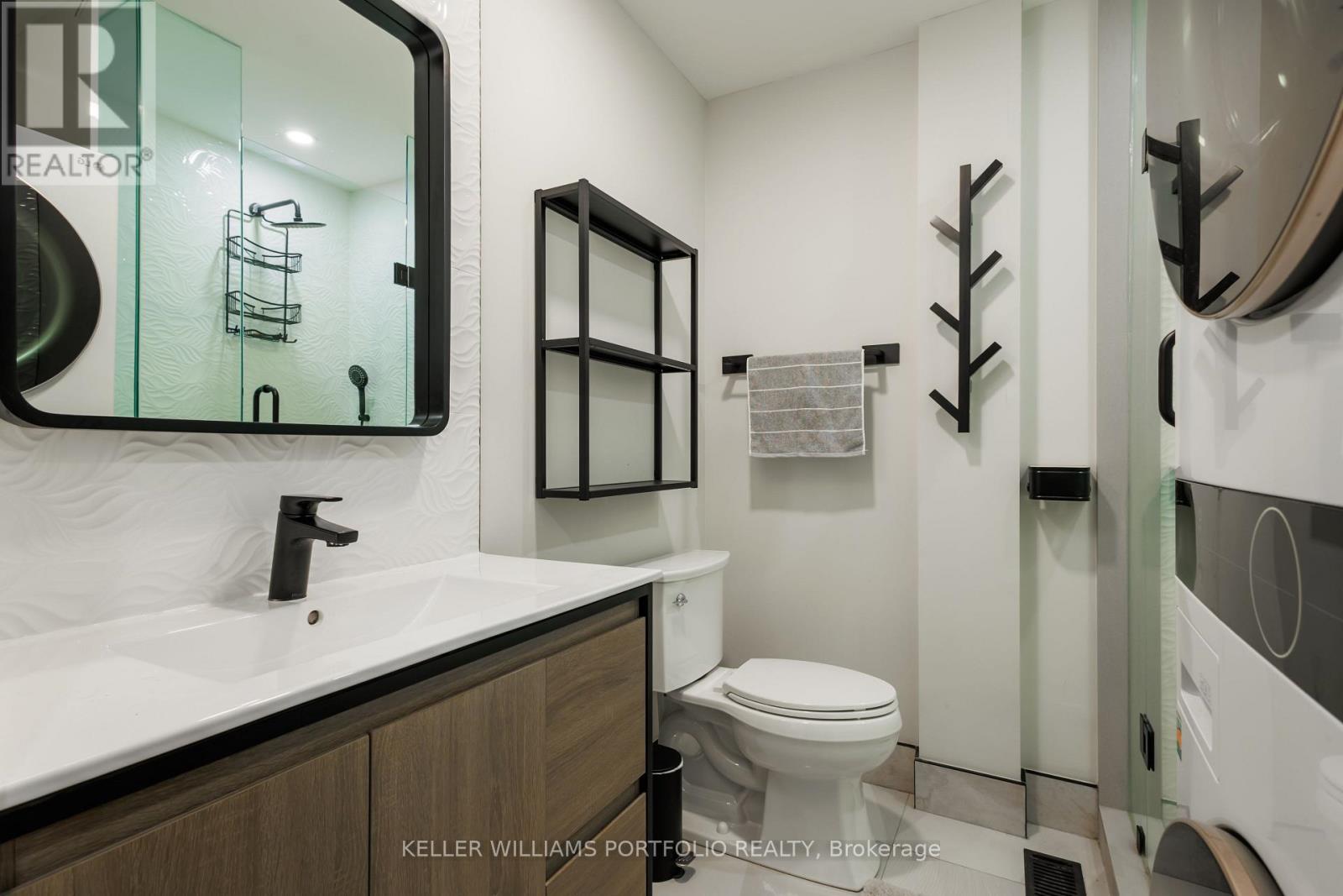 33 Cog Hill Drive, Vaughan, Ontario  L4K 1M6 - Photo 28 - N12703460