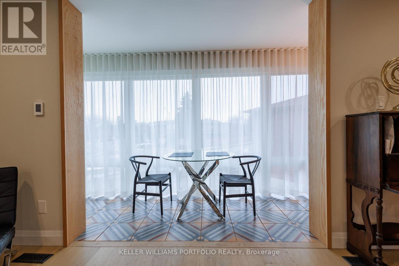 33 Cog Hill Drive, Vaughan, Ontario  L4K 1M6 - Photo 8 - N12703460