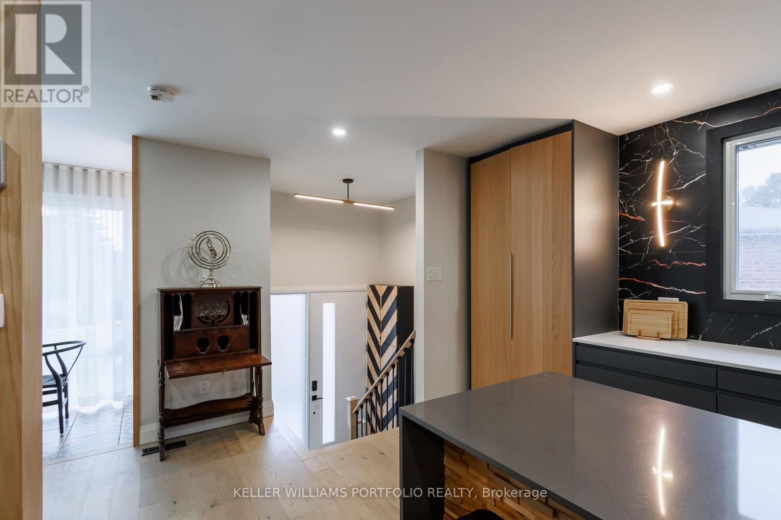 33 Cog Hill Drive, Vaughan, Ontario  L4K 1M6 - Photo 9 - N12703460