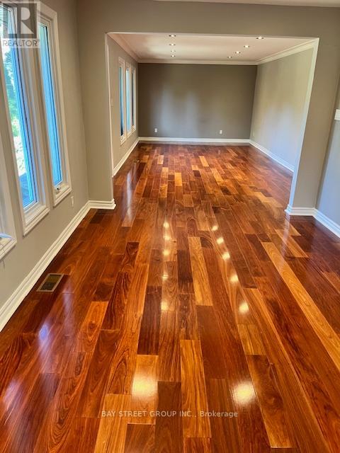 229 Church Street, Markham (Markham Village), Ontario  L3P 2M6 - Photo 5 - N12703478