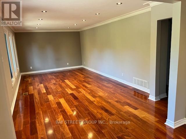 229 Church Street, Markham (Markham Village), Ontario  L3P 2M6 - Photo 6 - N12703478