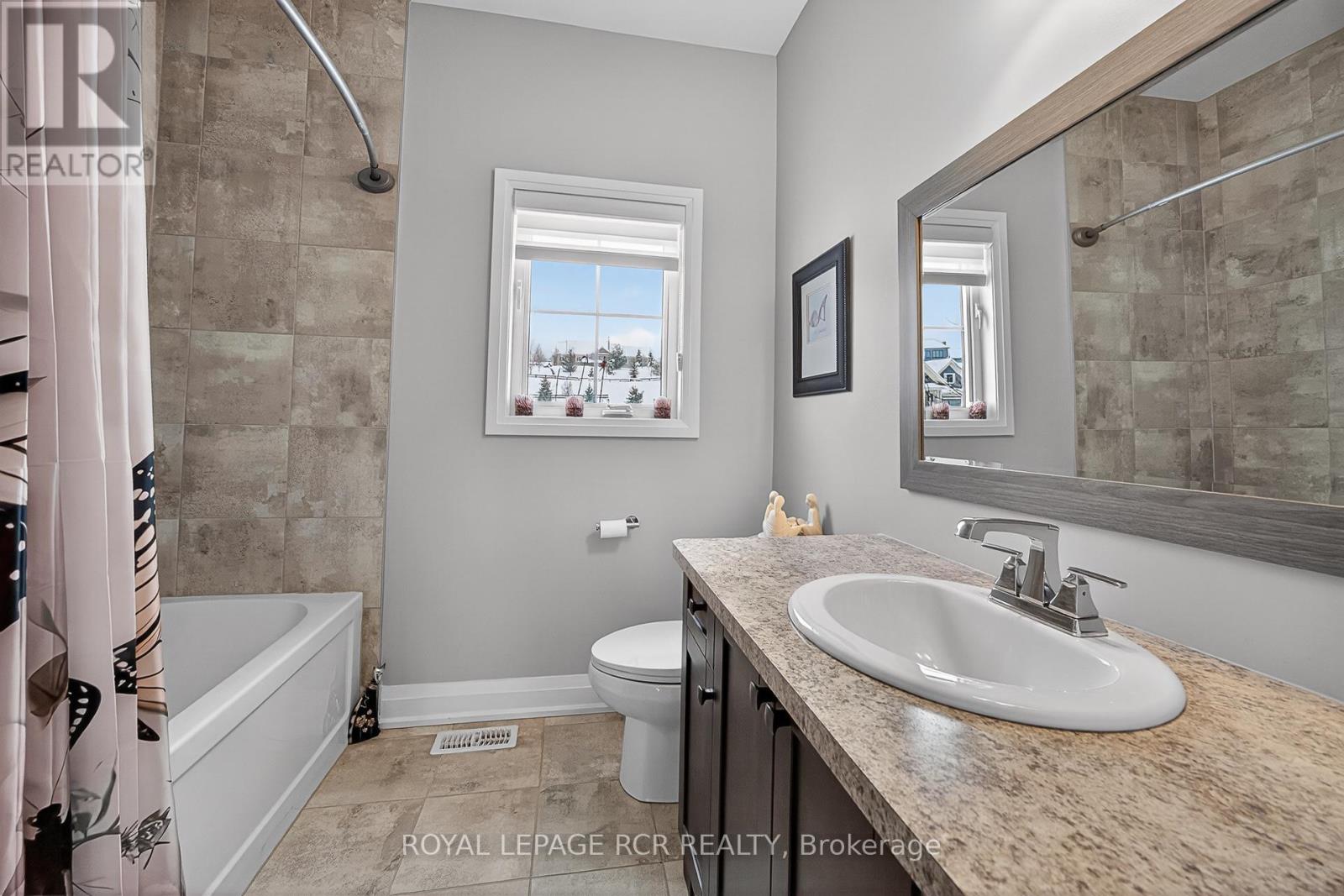 3 Thoroughbred Drive, Oro-Medonte, Ontario  L0K 1E0 - Photo 20 - S12703340