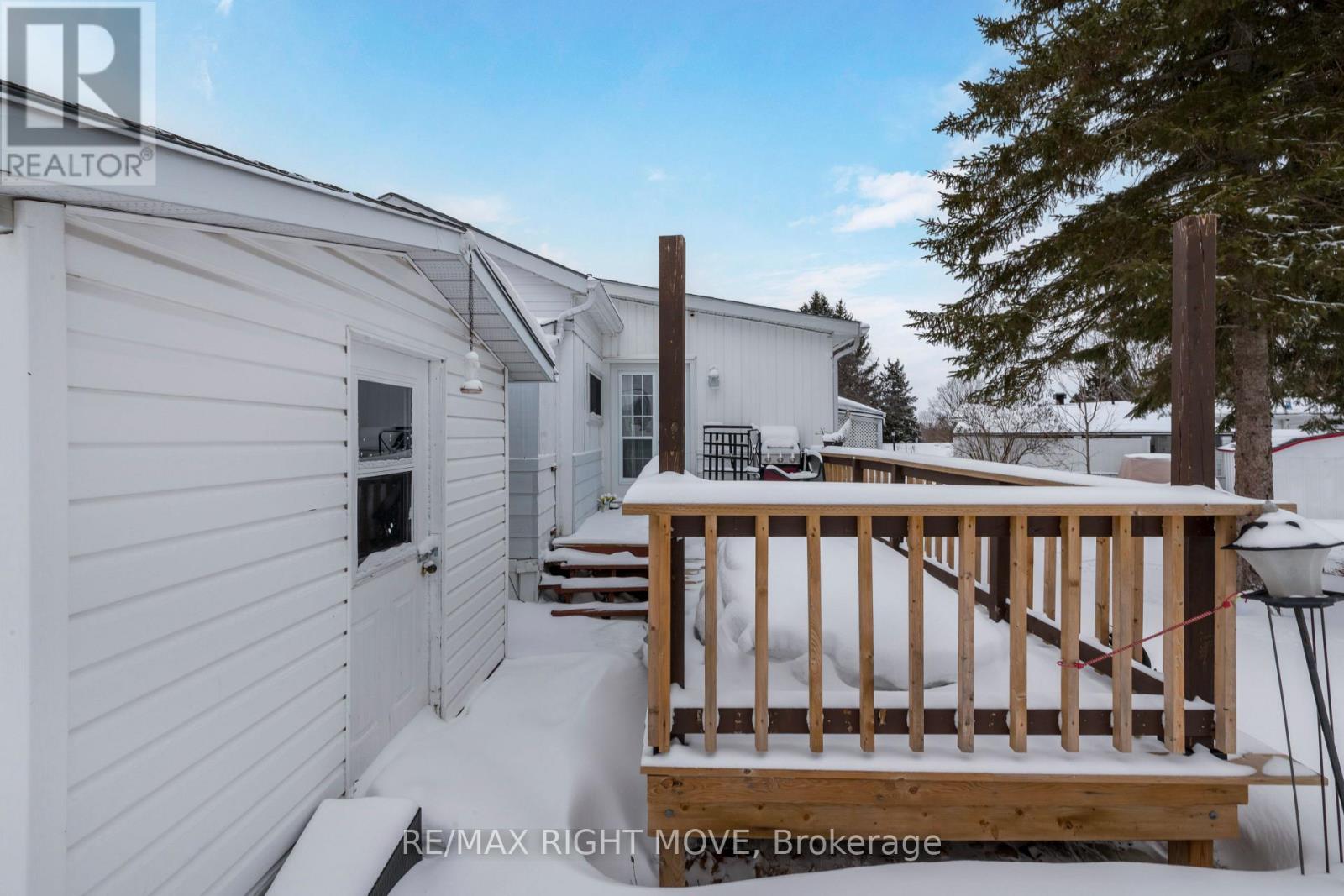 32 Cameron Drive, Oro-Medonte, Ontario  L0L 1T0 - Photo 18 - S12703380