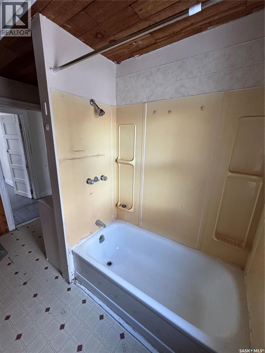 745 Athol Street, Regina, Saskatchewan  S4T 3B4 - Photo 13 - SK026948