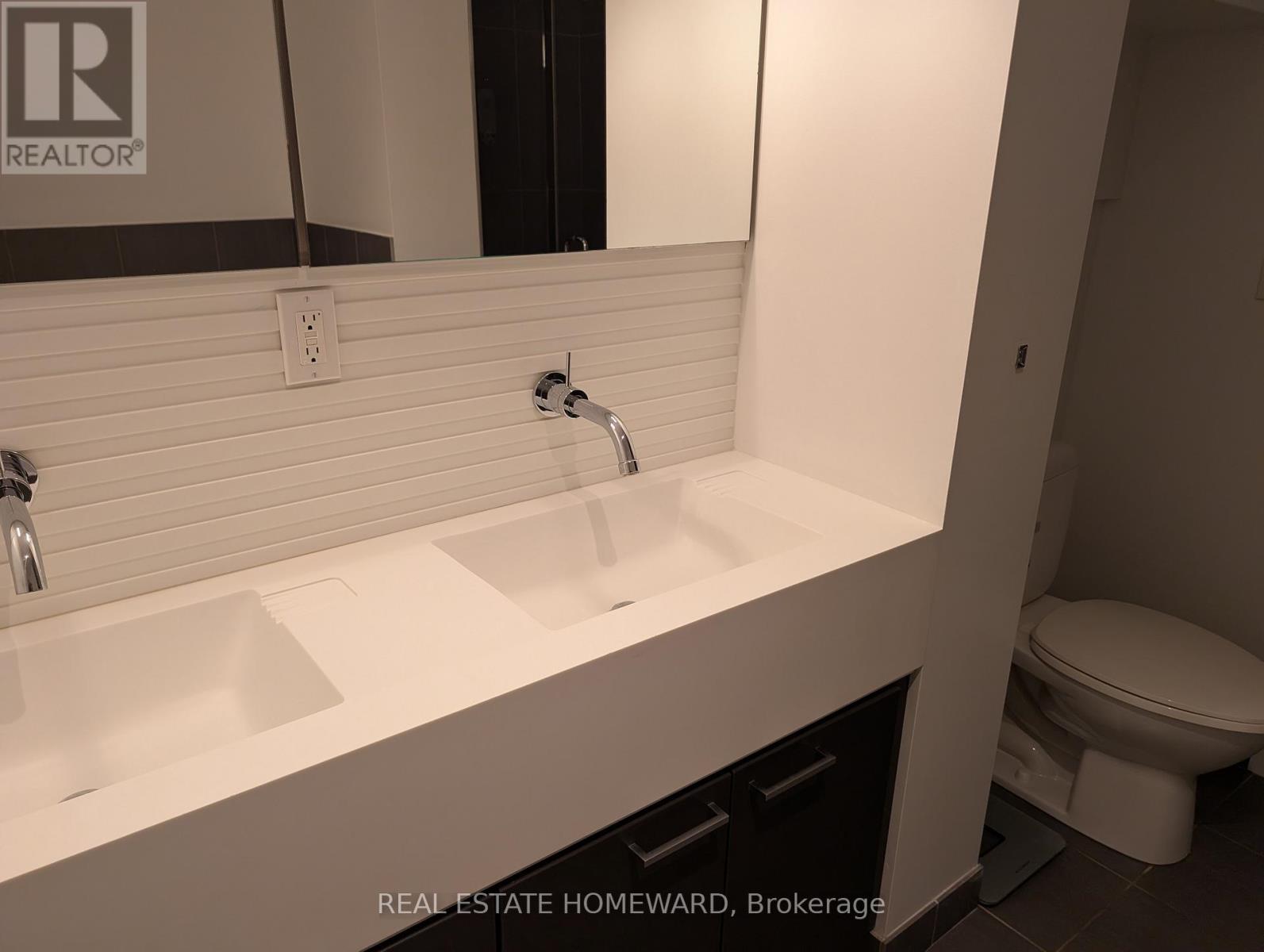 1304 - 552 Wellington Street W, Toronto, Ontario  M5V 2V5 - Photo 10 - C12702792