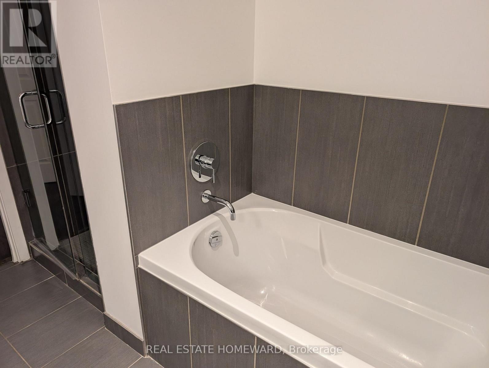 1304 - 552 Wellington Street W, Toronto, Ontario  M5V 2V5 - Photo 11 - C12702792