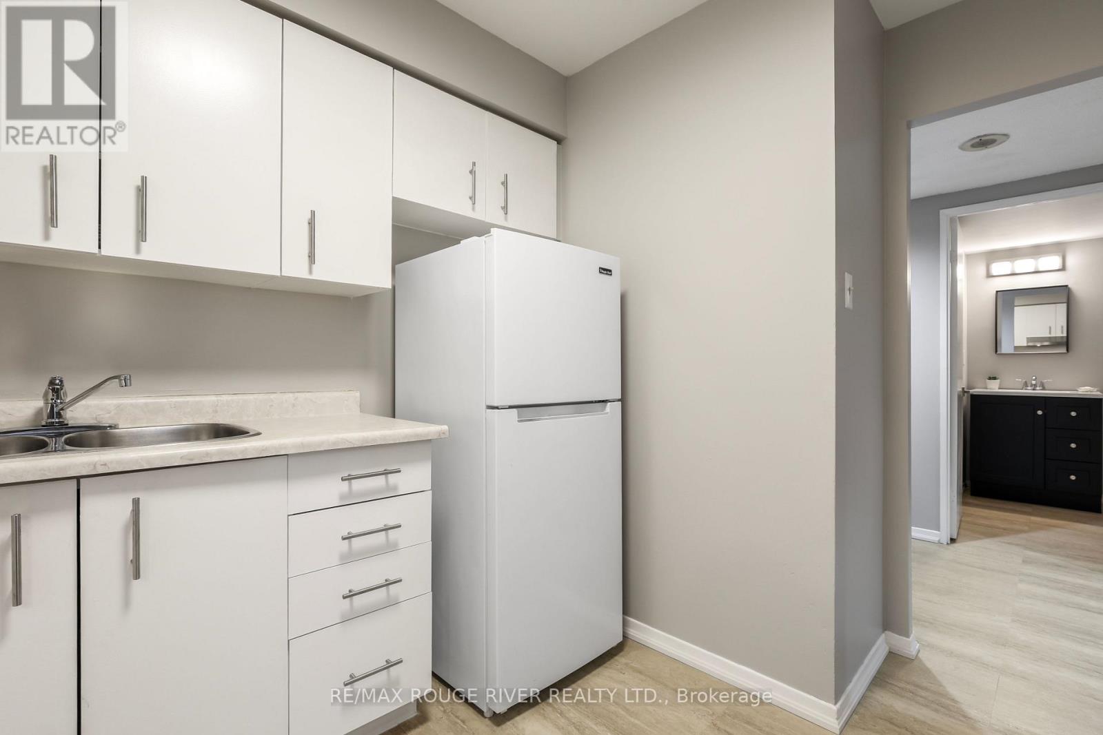 405 - 15 Sewells Road, Toronto, Ontario  M1B 3V7 - Photo 6 - E12702732