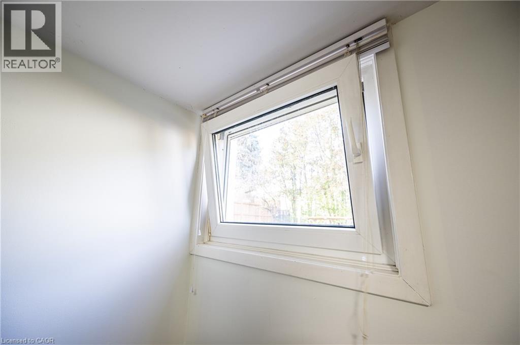 120 Marshall Street, Waterloo, Ontario  N2J 2T7 - Photo 32 - 40788097