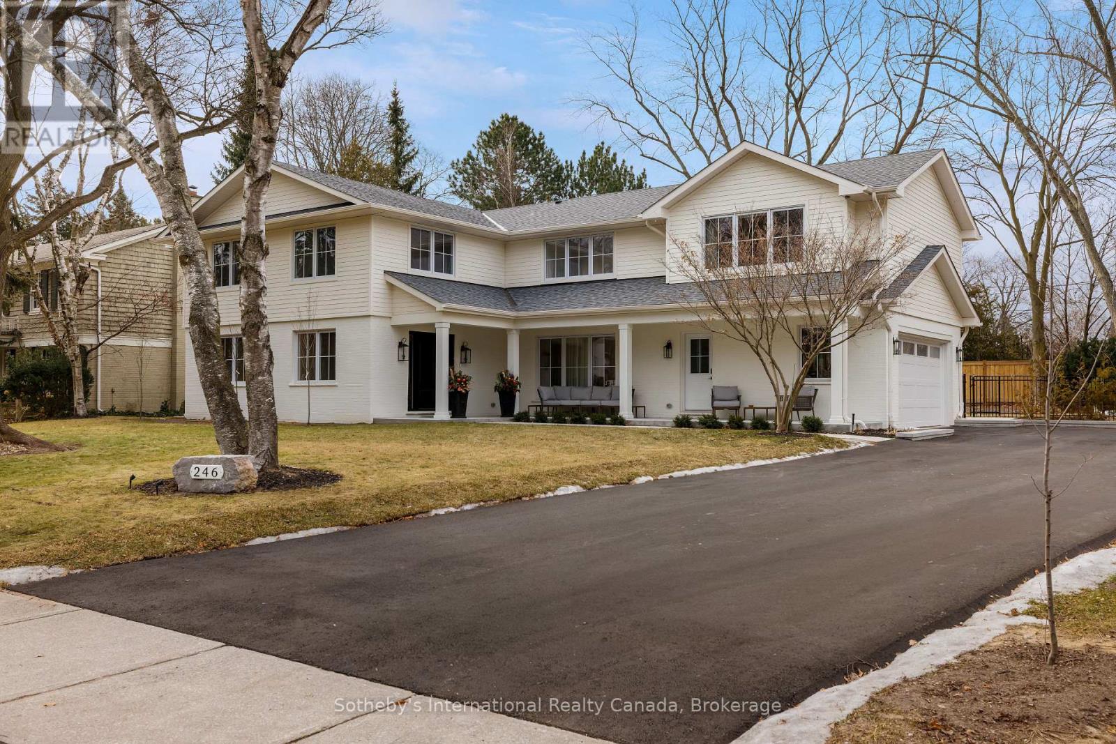 246 CAIRNCROFT ROAD, Oakville, Ontario