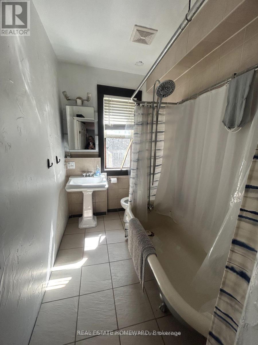 A - 1297 Gerrard Street E, Toronto (Greenwood-Coxwell), Ontario  M4L 1Y8 - Photo 7 - E12377448