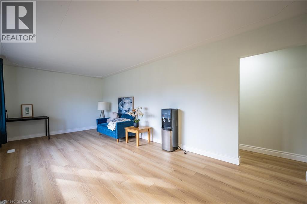 120 Marshall Street, Waterloo, Ontario  N2J 2T7 - Photo 8 - 40789218