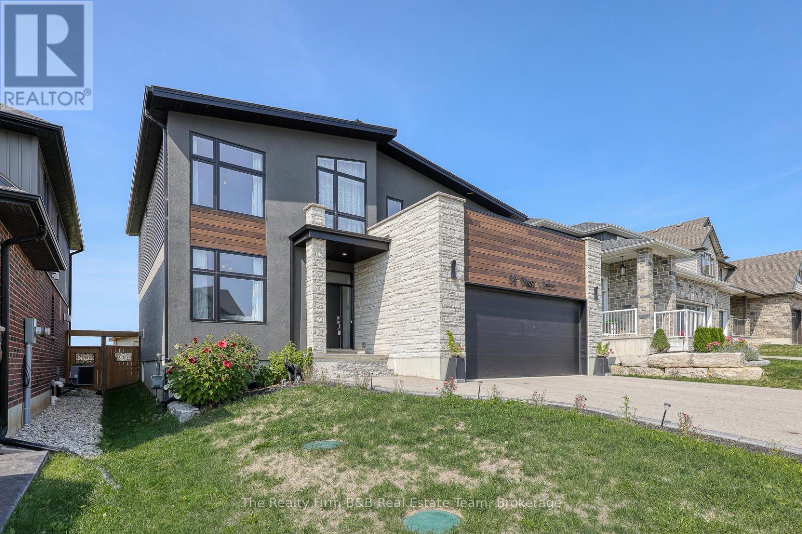 42 Peggy Avenue, South-West Oxford, Ontario  N0J 1N0 - Photo 2 - X12396263