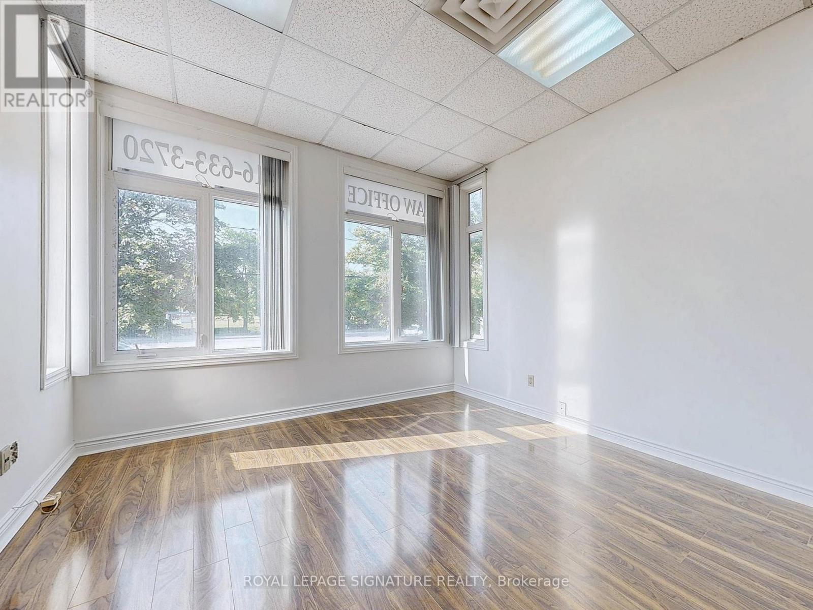 21l - 951 Wilson Avenue, Toronto (Downsview-Roding-Cfb), Ontario  M3K 2A7 - Photo 11 - W12703242