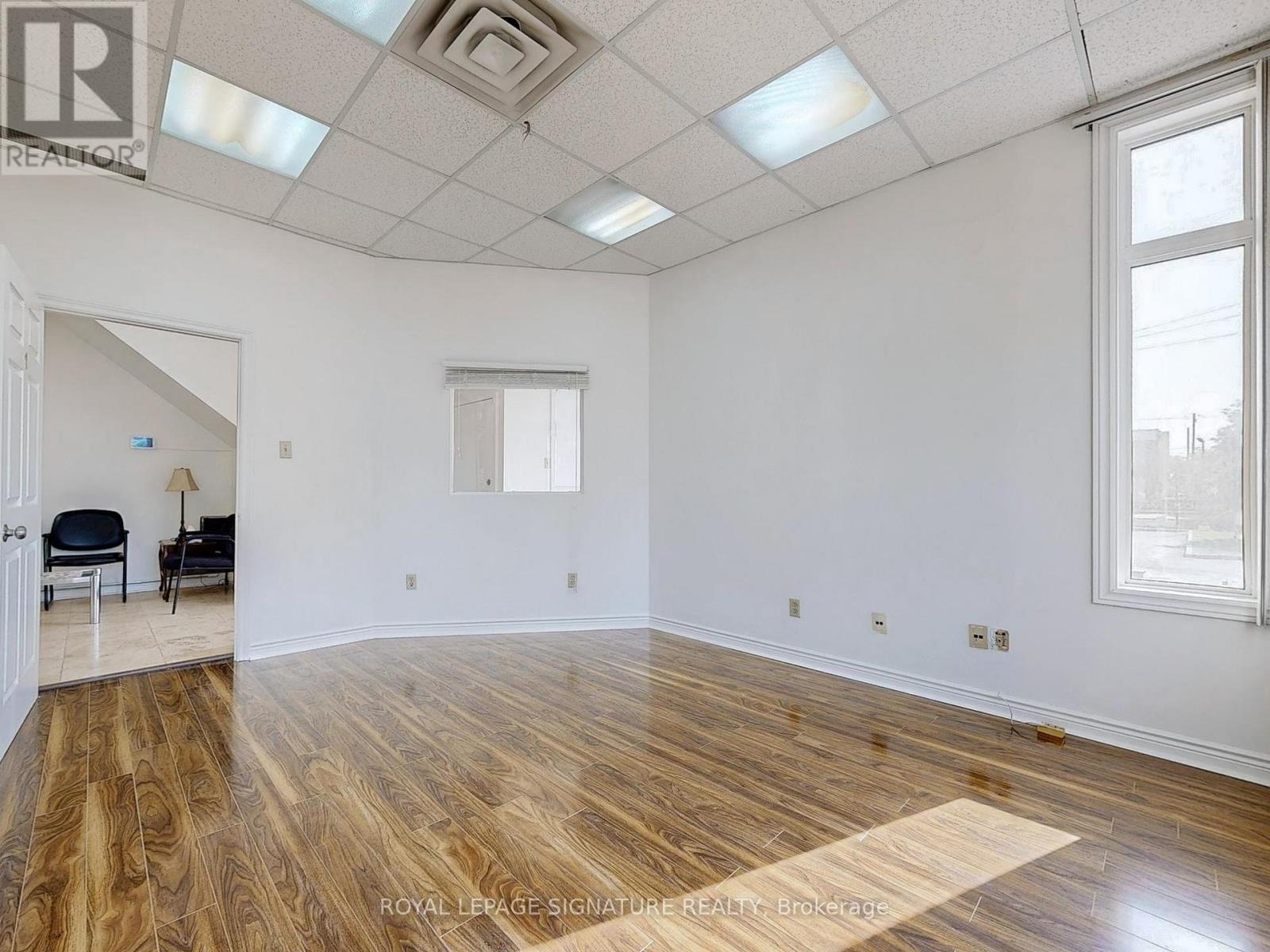 21l - 951 Wilson Avenue, Toronto (Downsview-Roding-Cfb), Ontario  M3K 2A7 - Photo 13 - W12703242