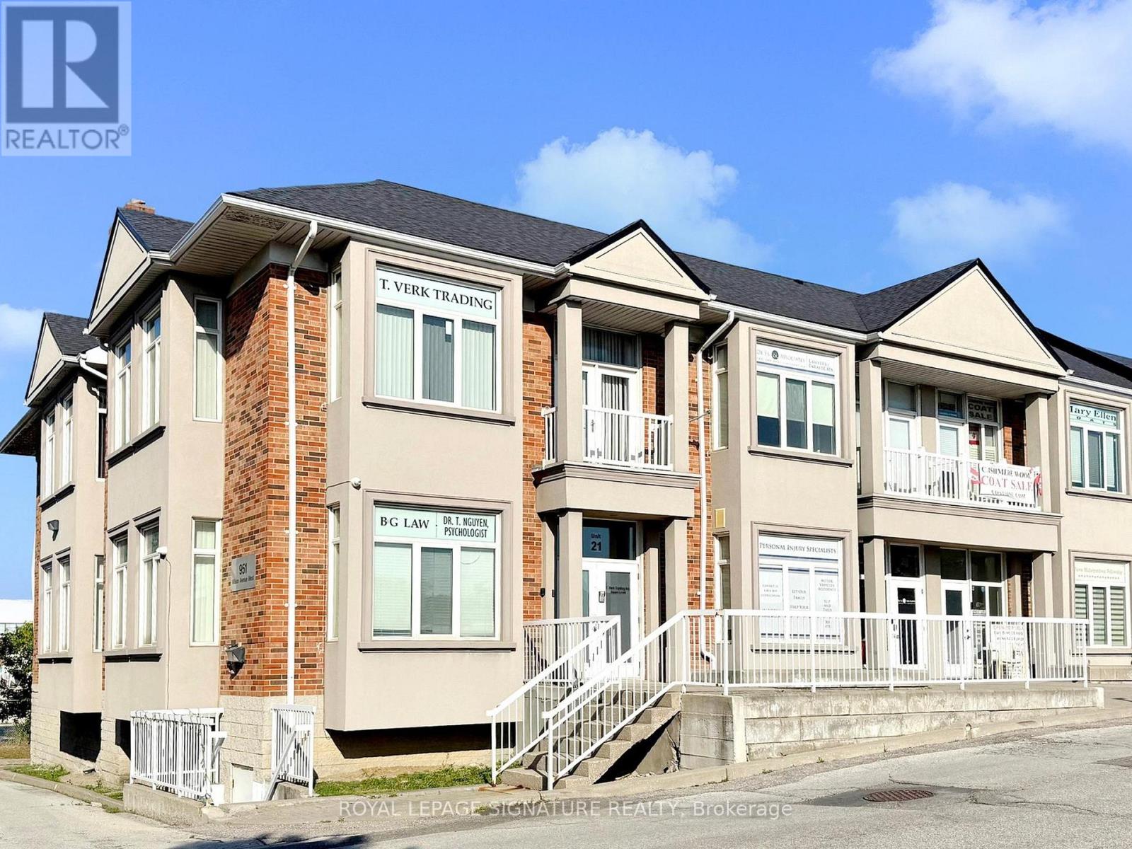 21l - 951 Wilson Avenue, Toronto (Downsview-Roding-Cfb), Ontario  M3K 2A7 - Photo 2 - W12703242