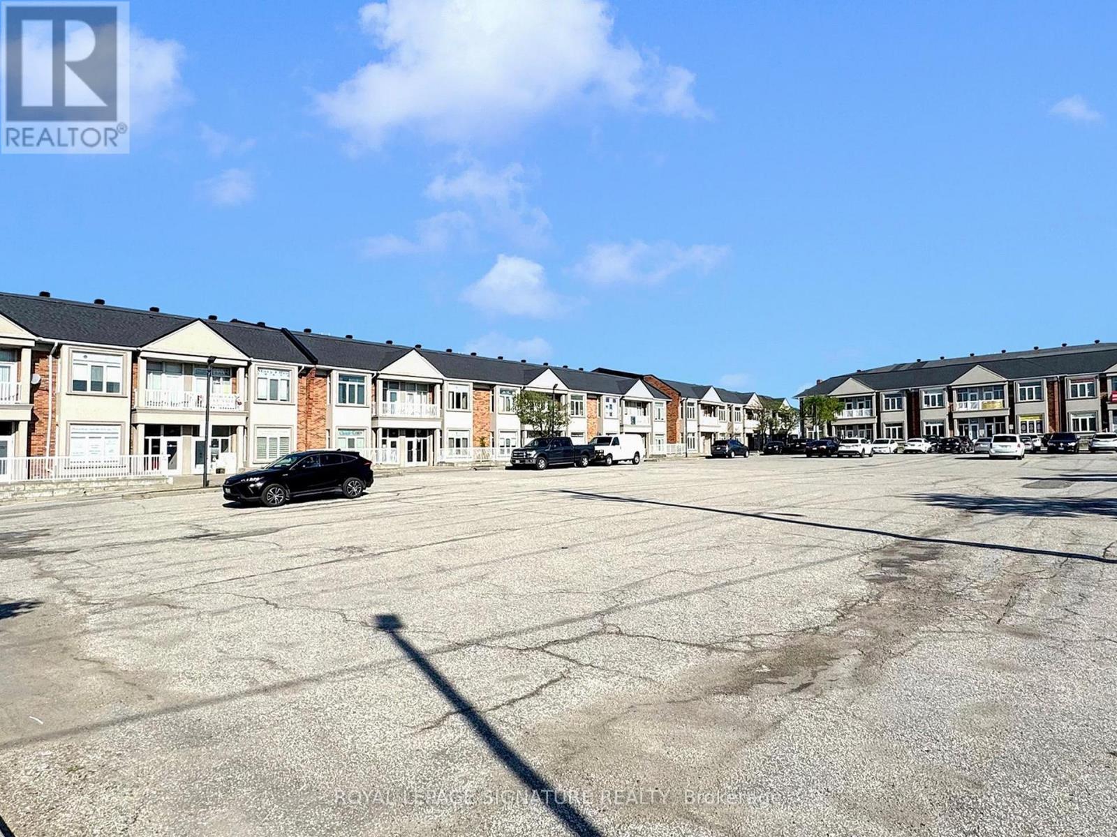 21l - 951 Wilson Avenue, Toronto (Downsview-Roding-Cfb), Ontario  M3K 2A7 - Photo 3 - W12703242