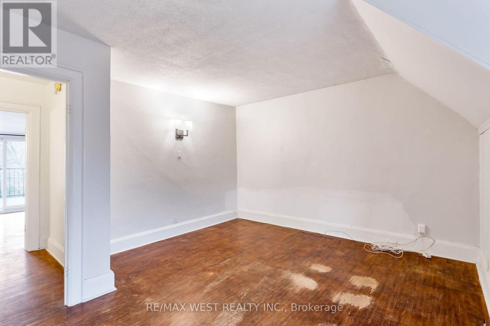 181 Parkside Drive, Toronto (High Park-Swansea), Ontario  M6R 2Y9 - Photo 28 - W12703252