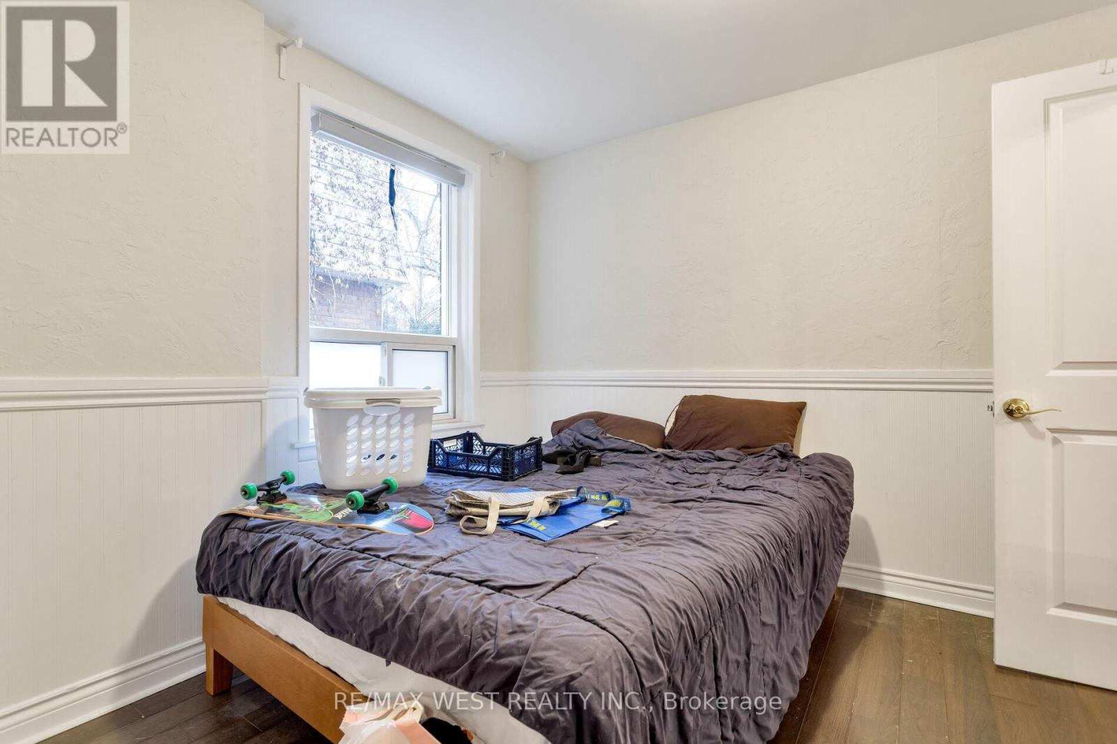 181 Parkside Drive, Toronto (High Park-Swansea), Ontario  M6R 2Y9 - Photo 4 - W12703252