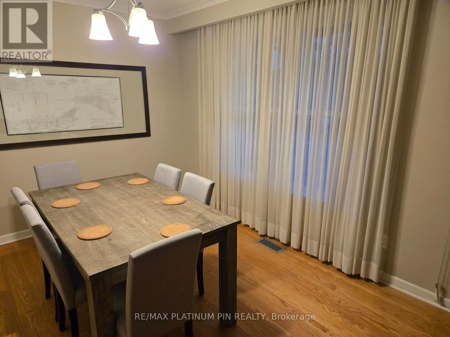 24 Hartsdale Drive, Toronto (Willowridge-Martingrove-Richview), Ontario  M9R 2S5 - Photo 6 - W12703378