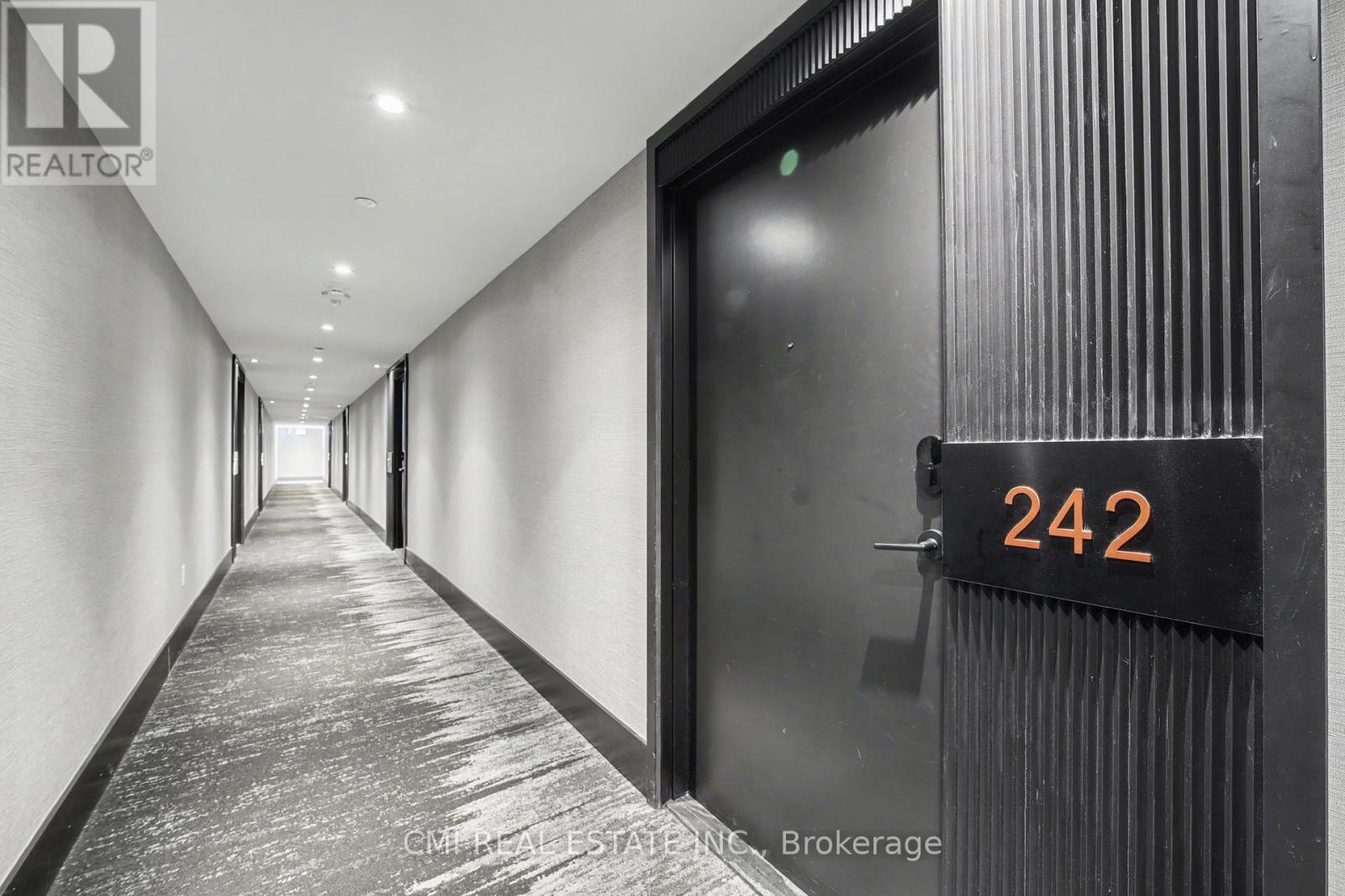 242 - 2450 Old Bronte Road, Oakville (Wm Westmount), Ontario  L6M 4J2 - Photo 6 - W12703454