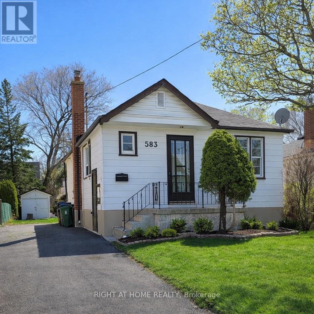 583 Glen Park Avenue, Toronto (Yorkdale-Glen Park), Ontario  M6B 2G4 - Photo 1 - W12703490