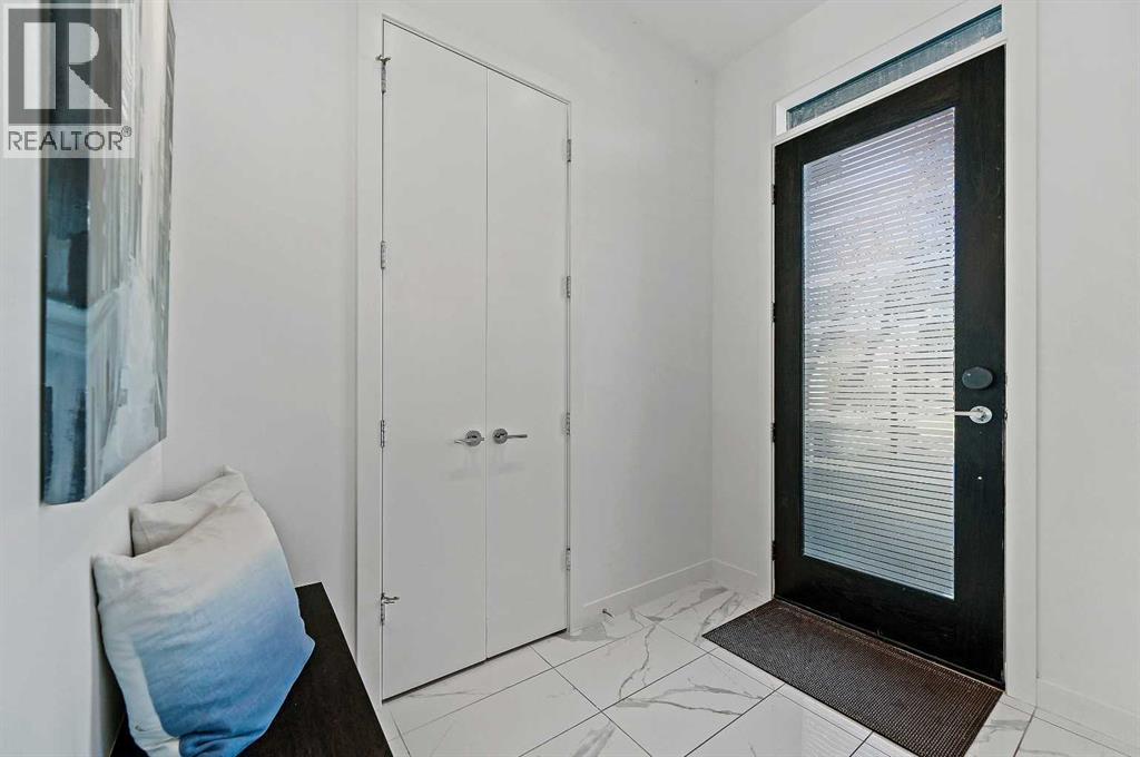 2115 Bowness Road Nw, Calgary, Alberta  T2N 3L2 - Photo 4 - A2279752