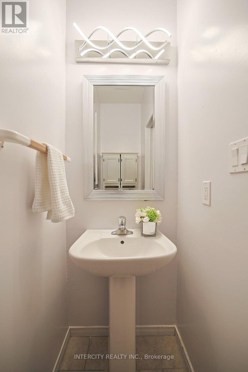 74 - 21 Diana Avenue, Brantford, Ontario  N3T 0G2 - Photo 4 - X12703244