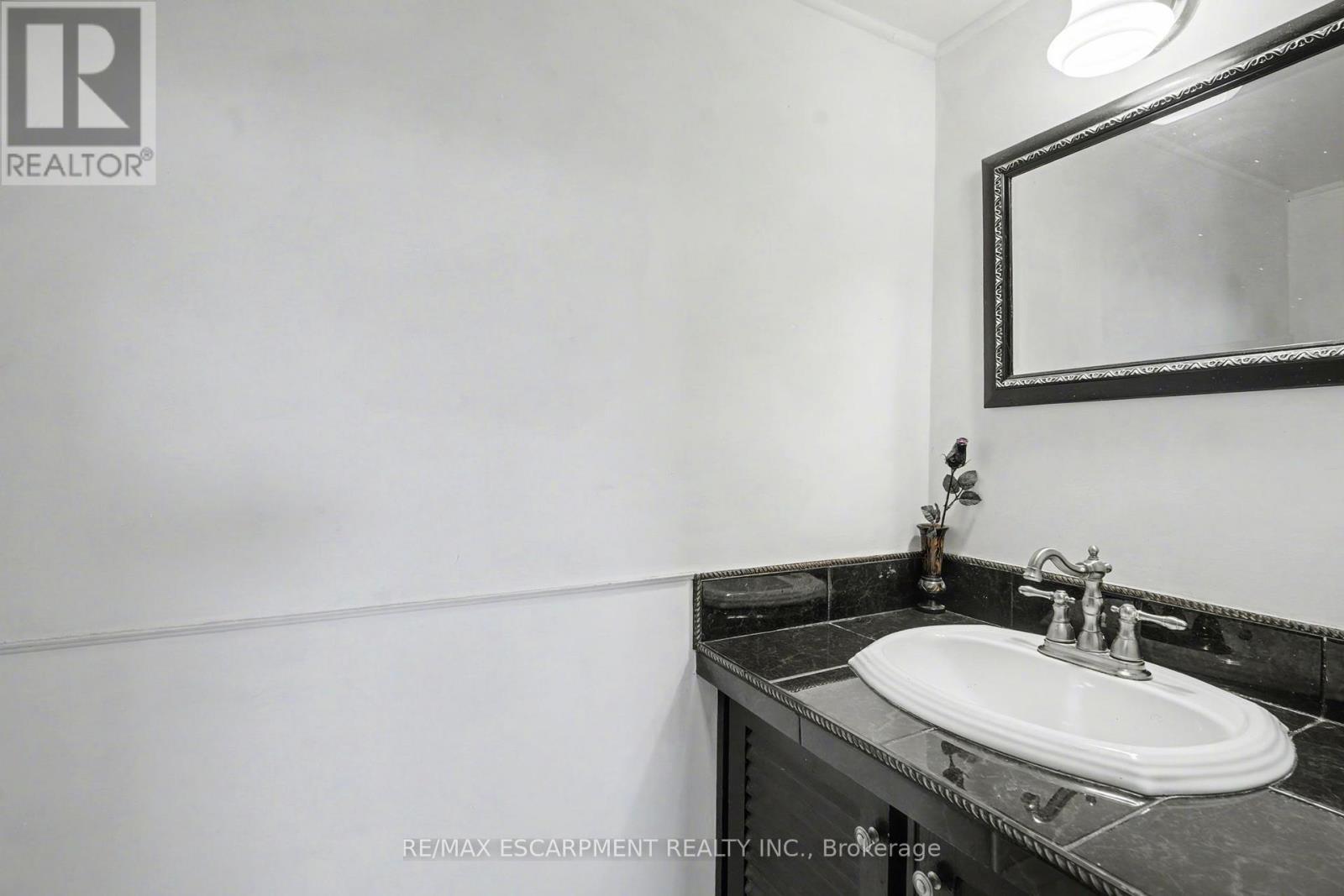 218 - 500 Green Road, Hamilton, Ontario  L8E 3M6 - Photo 29 - X12703398