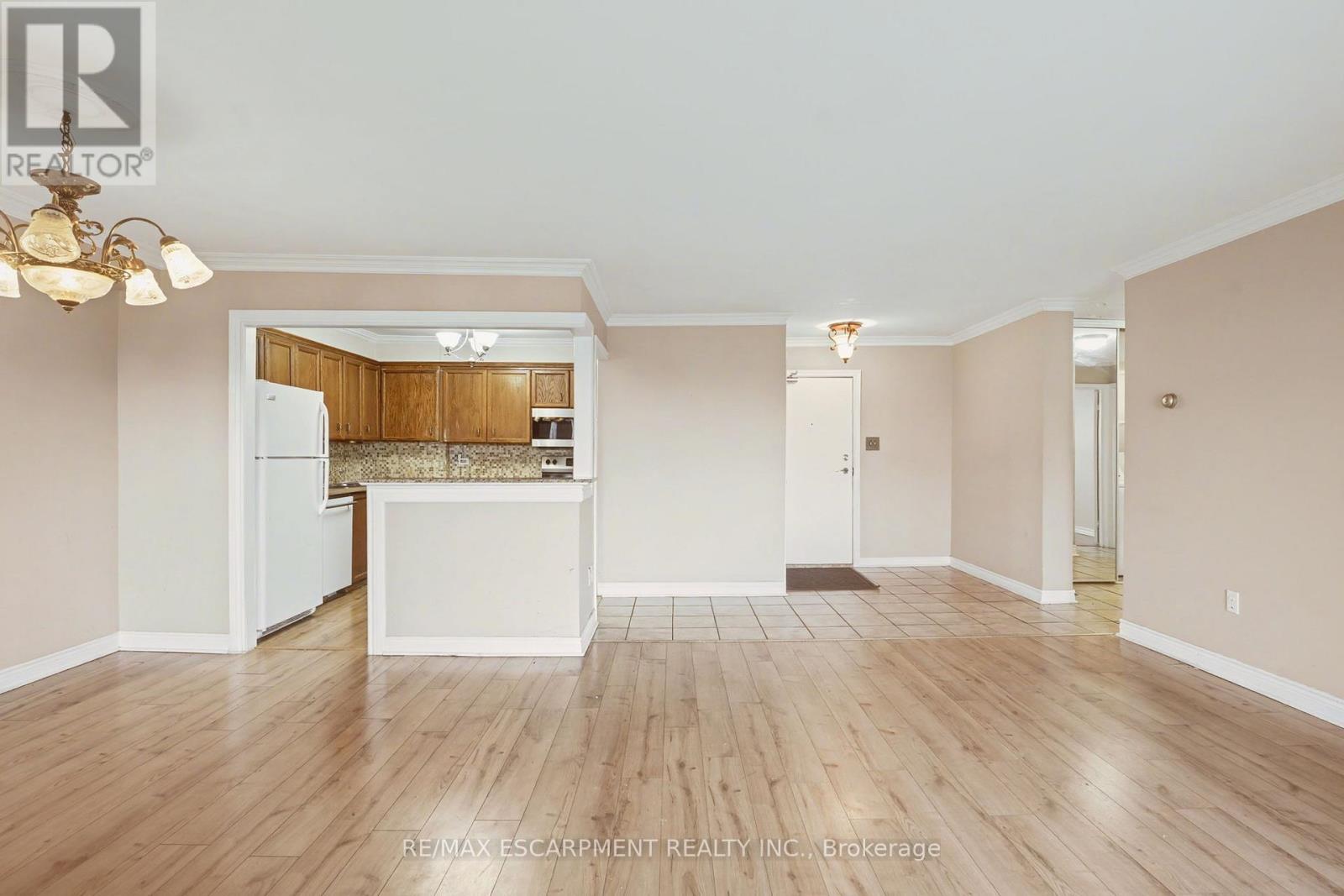 218 - 500 Green Road, Hamilton, Ontario  L8E 3M6 - Photo 6 - X12703398