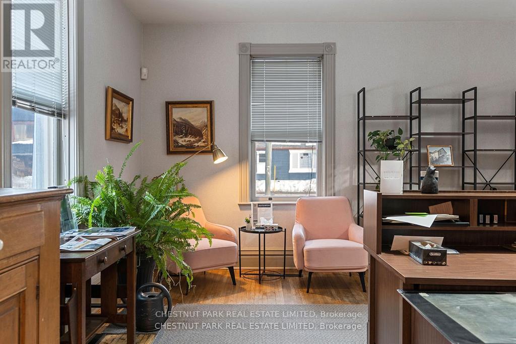 238 Highland Street, Dysart Et Al, Ontario  K0M 1S0 - Photo 8 - X12703452