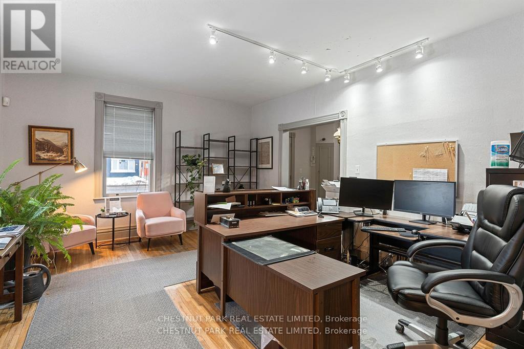 238 Highland Street, Dysart Et Al, Ontario  K0M 1S0 - Photo 9 - X12703452