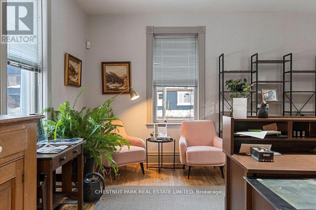 238 Highland Street, Dysart Et Al, Ontario  K0M 1S0 - Photo 10 - X12703466