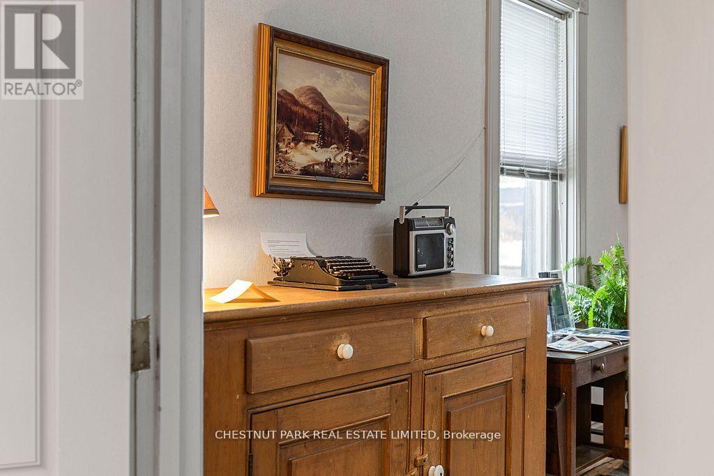 238 Highland Street, Dysart Et Al, Ontario  K0M 1S0 - Photo 12 - X12703466