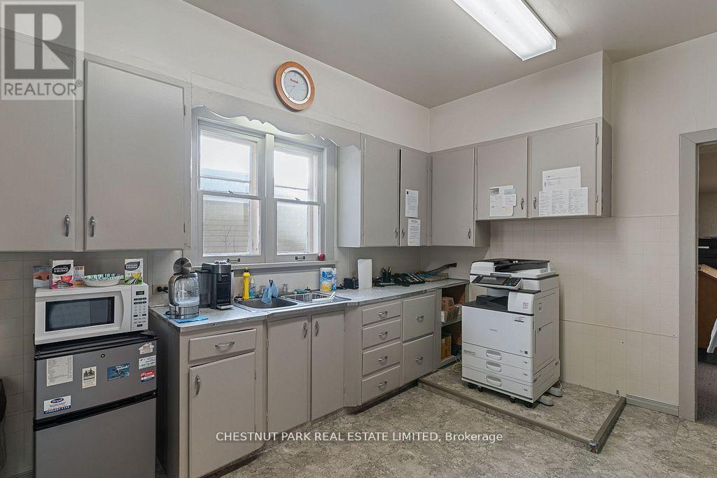 238 Highland Street, Dysart Et Al, Ontario  K0M 1S0 - Photo 16 - X12703466