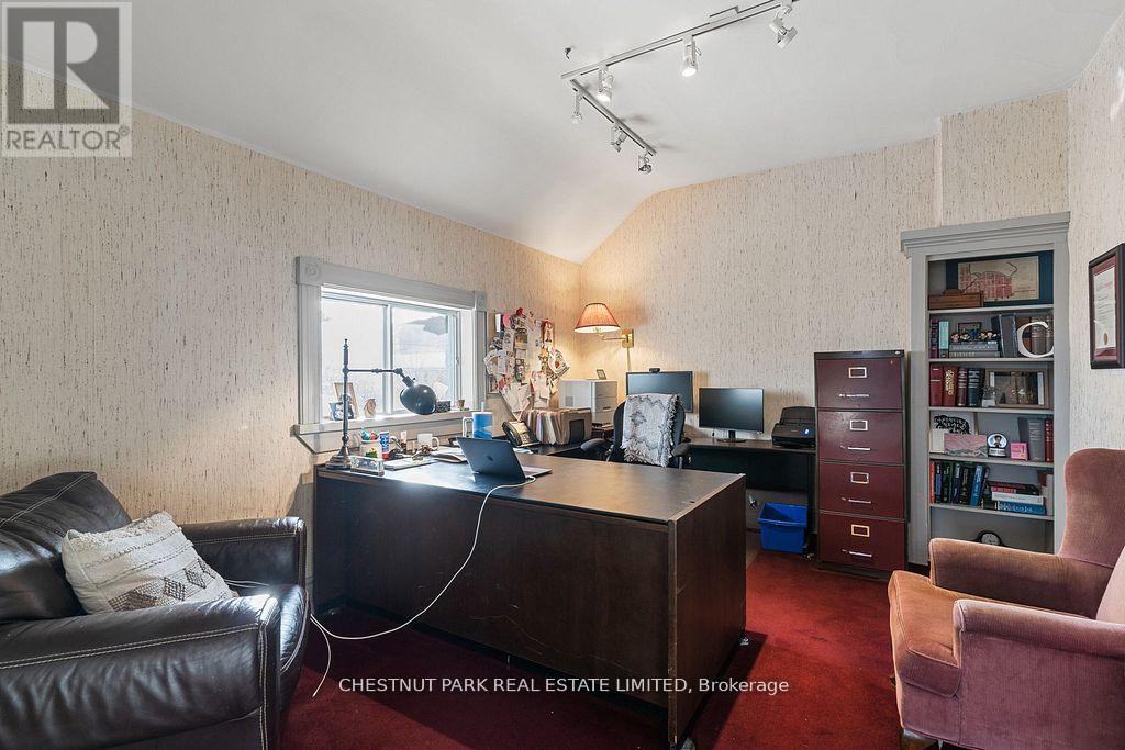 238 Highland Street, Dysart Et Al, Ontario  K0M 1S0 - Photo 31 - X12703466