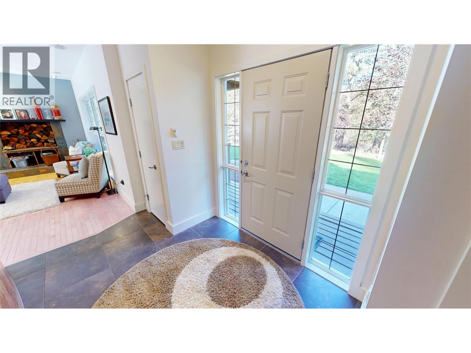 2919 Westview Road, Cranbrook, British Columbia  V1C 7G8 - Photo 3 - 10373023