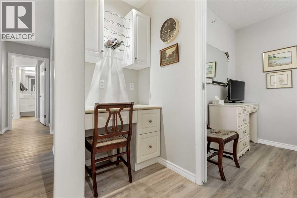 404, 7239 Sierra Morena Boulevard Sw, Calgary, Alberta  T3H 3L7 - Photo 18 - A2279136