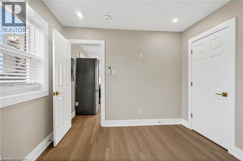 1466 Main Street E Unit# Upper 1, Hamilton, Ontario  L8K 1C6 - Photo 8 - 40799114