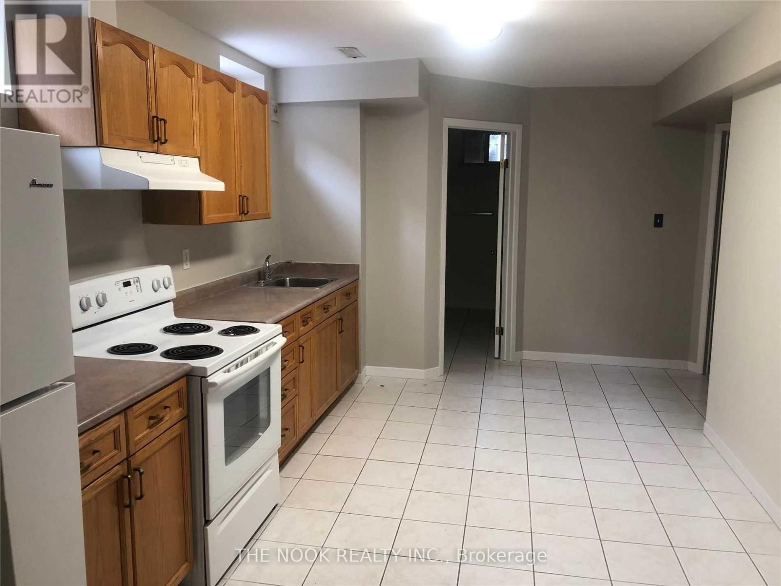 Bsmt - 580 Montcalm Avenue, Oshawa, Ontario  L1J 2H1 - Photo 2 - E12703628