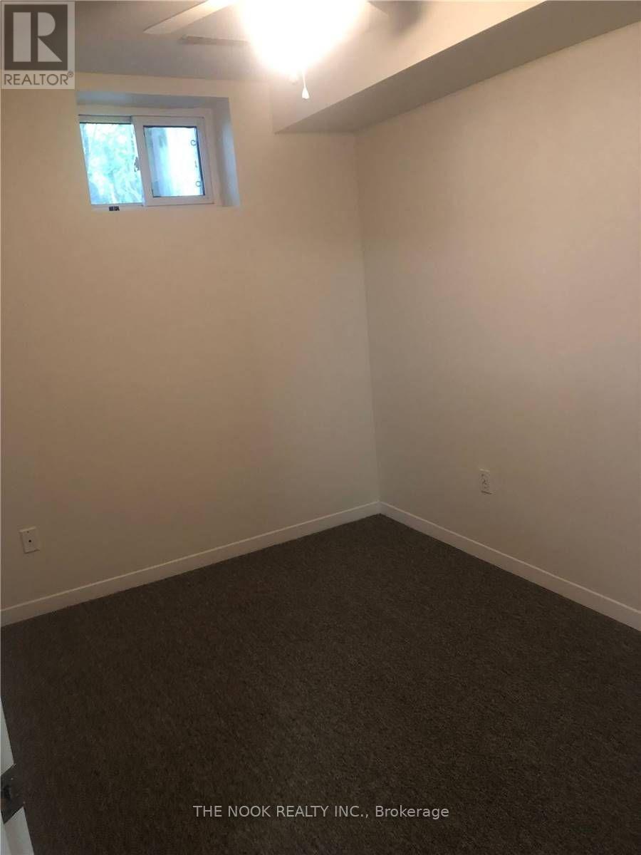 Bsmt - 580 Montcalm Avenue, Oshawa, Ontario  L1J 2H1 - Photo 5 - E12703628